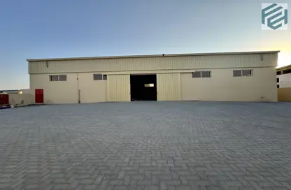 Warehouse - Studio - 2 Bathrooms for rent in Al Sajaa S - Al Sajaa - Sharjah