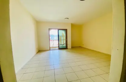 Apartment - 1 Bathroom for rent in T03 - Spain Cluster - International City - Dubai