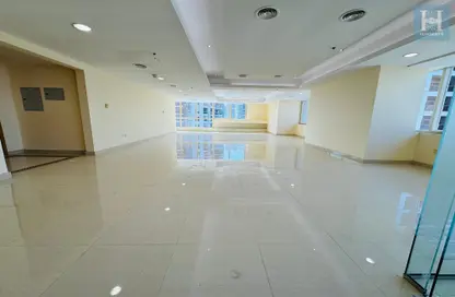 Office Space - Studio - 1 Bathroom for rent in Fortune Executive - JLT Cluster T - Jumeirah Lake Towers - Dubai