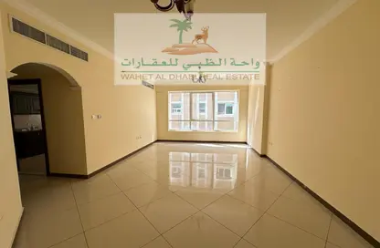 Apartment - 2 Bedrooms - 2 Bathrooms for rent in Qasimia 13 building - Al Nad - Al Qasimia - Sharjah