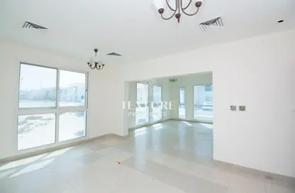 Villa - 5 Bedrooms - 6 Bathrooms for rent in Al Khail Heights - Al Quoz - Dubai