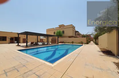 Villa - 4 Bedrooms - 4 Bathrooms for rent in Jumeirah 2 Villas - Jumeirah 2 - Jumeirah - Dubai