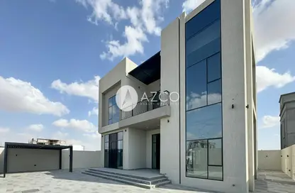 Villa - 4 Bedrooms - 6 Bathrooms for rent in Al Aweer 1 - Al Aweer - Dubai