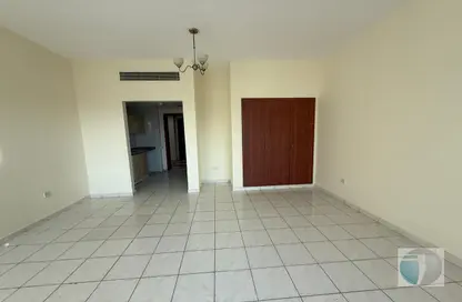 Apartment - 1 Bathroom for rent in T03 - Spain Cluster - International City - Dubai