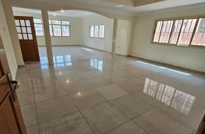 Villa - 6 Bedrooms - 7 Bathrooms for rent in Al Mushrif - Abu Dhabi