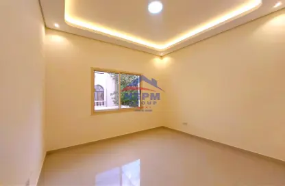 Apartment - 1 Bathroom for rent in Airport Road - Abu Dhabi