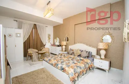 Apartment - 2 Bedrooms - 4 Bathrooms for sale in 5th Avenue - Al Furjan - Dubai