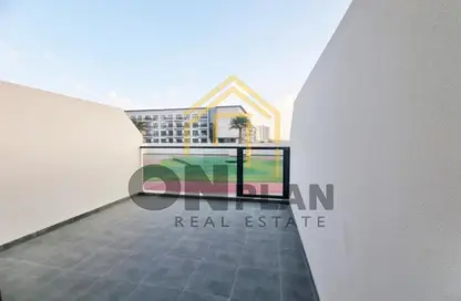 Apartment - 1 Bathroom for rent in Samana Golf Avenue - Dubai Studio City - Dubai