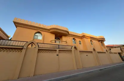 Apartment - 1 Bathroom for rent in Al Mushrif Villas - Al Mushrif - Abu Dhabi