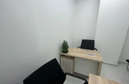 Office Space - Studio - 1 Bathroom for rent in Red Avenue - Al Garhoud - Dubai