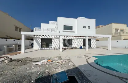 Villa - 4 Bedrooms - 5 Bathrooms for rent in Meadows 2 - Meadows - Dubai