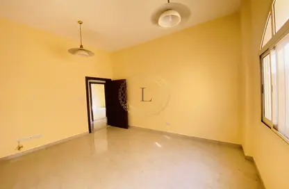 Apartment - 3 Bedrooms - 3 Bathrooms for rent in Al Khrais - Al Jimi - Al Ain