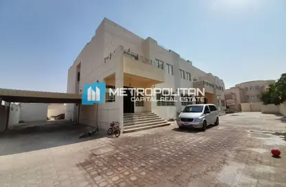 Villa - 4 Bedrooms - 6 Bathrooms for rent in Mohamed Bin Zayed City Villas - Mohamed Bin Zayed City - Abu Dhabi