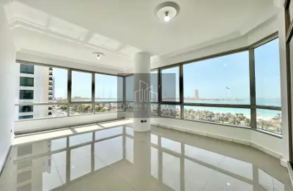 Apartment - 4 Bedrooms - 5 Bathrooms for rent in 3 Sails Tower - Corniche Road - Abu Dhabi