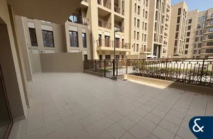 Apartment - 2 Bedrooms - 2 Bathrooms for sale in Zahra Breeze Apartments 3A - Zahra Breeze Apartments - Town Square - Dubai