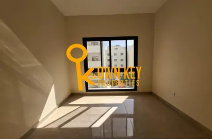 Apartment - Studio - 1 Bathroom for rent in Al Karama - Dubai