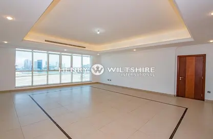 Apartment - 3 Bedrooms - 4 Bathrooms for rent in Al Aryam Tower - Tourist Club Area - Abu Dhabi