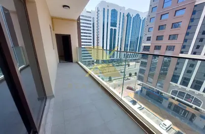 Half Floor - Studio - 2 Bathrooms for rent in Jumeira Tower - Al Najda Street - Abu Dhabi