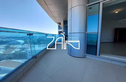 Apartment - 4 Bedrooms - 5 Bathrooms for rent in Al Sahel Towers - Corniche Road - Abu Dhabi