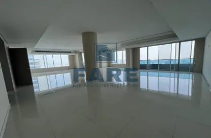 Apartment - 4 Bedrooms - 5 Bathrooms for sale in Blue Tower - Al Majaz 3 - Al Majaz - Sharjah