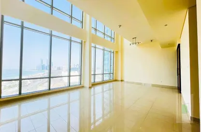 Apartment - 2 Bedrooms - 3 Bathrooms for rent in Nation Towers - Corniche Road - Abu Dhabi