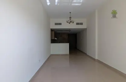 Apartment - 1 Bathroom for rent in 4Direction Residence 1 - Dubai Residence Complex - Dubai