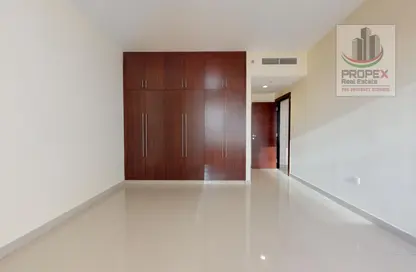 Apartment - 3 Bedrooms - 3 Bathrooms for rent in Al Barsha 1 - Al Barsha - Dubai