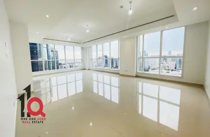 Apartment - 3 Bedrooms - 5 Bathrooms for rent in Hamdan Street - Abu Dhabi