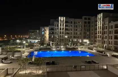 Apartment - 2 Bedrooms - 2 Bathrooms for sale in Zahra Breeze Apartments 4A - Zahra Breeze Apartments - Town Square - Dubai