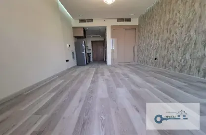 Apartment - 1 Bathroom for rent in Binghatti Crystals - Dubai Silicon Oasis - Dubai