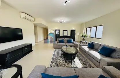 Apartment - 3 Bedrooms - 3 Bathrooms for rent in Rigga Road - Al Rigga - Deira - Dubai