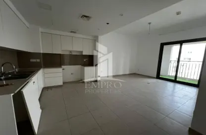 Apartment - 2 Bedrooms - 2 Bathrooms for rent in Zahra Apartments 2B - Zahra Apartments - Town Square - Dubai