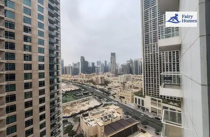 Apartment - 1 Bedroom - 2 Bathrooms for rent in Burj Al Nujoom - Downtown Dubai - Dubai