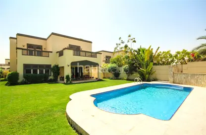 Villa - 4 Bedrooms - 6 Bathrooms for rent in Regional - Jumeirah Park - Dubai