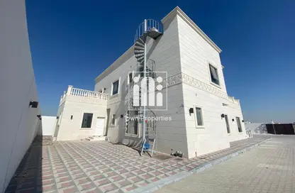 Villa - 6 Bedrooms for rent in Shakhbout City - Abu Dhabi