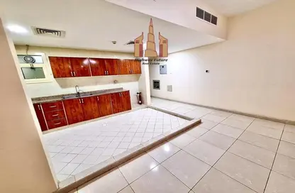 Apartment - 1 Bathroom for rent in Muwaileh 29 Building - Muwaileh - Sharjah