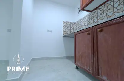 Apartment - 1 Bathroom for rent in Kamal Jamal Musal - Al Mushrif - Abu Dhabi