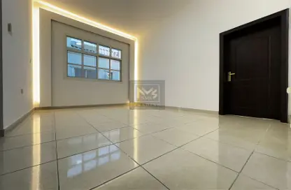 Apartment - 1 Bedroom - 1 Bathroom for rent in Airport Road - Abu Dhabi