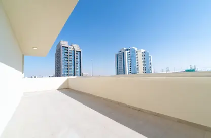 Apartment - 2 Bedrooms - 2 Bathrooms for sale in Azizi Plaza - Al Furjan - Dubai