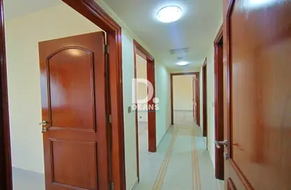 Apartment - 3 Bedrooms - 4 Bathrooms for rent in Al Fardan Building - Airport Road - Abu Dhabi