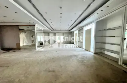 Retail - Studio for rent in Corniche Road - Abu Dhabi