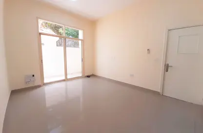 Apartment - 1 Bathroom for rent in Airport Road - Abu Dhabi