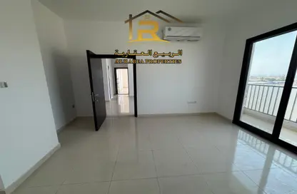 Apartment - 2 Bedrooms - 3 Bathrooms for rent in Al Jurf Industrial 2 - Al Jurf Industrial - Ajman