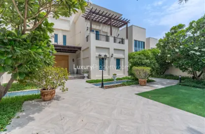 Villa - 5 Bedrooms - 7 Bathrooms for rent in Sector P - Emirates Hills - Dubai