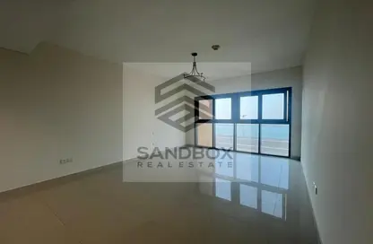 Apartment - 2 Bedrooms - 2 Bathrooms for rent in Corniche Deira - Deira - Dubai