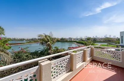 Villa - 5 Bedrooms - 4 Bathrooms for rent in Meadows 6 - Meadows - Dubai