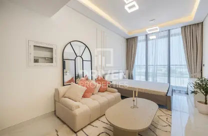 Apartment - 1 Bathroom for sale in Samana Golf Avenue - Dubai Studio City - Dubai