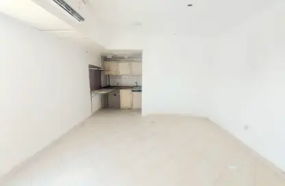 Apartment - 1 Bathroom for rent in Al Butina B - Al Butina - Sharjah