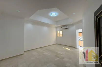 Apartment - 1 Bathroom for rent in Shakhbout City - Abu Dhabi