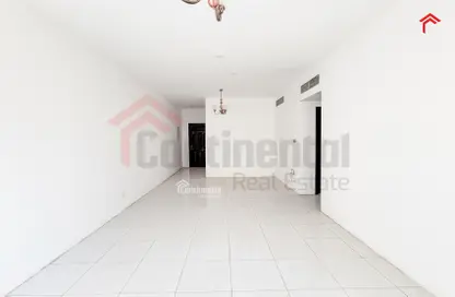 Empty Room image for: Apartment - 2 Bedrooms - 2 Bathrooms for rent in Al Majaz 3 - Al Majaz - Sharjah, Image 1